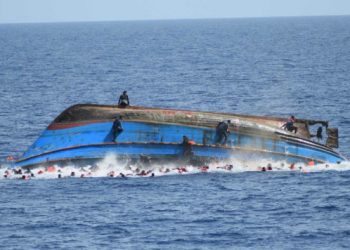 8 persona kanë humbur jetën pasi anija me të cilën po udhëtonin u përmbys