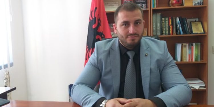 Musliu: Nxënësit shqiptar në Bujanovc me një shtator orën e parë e filluan me himnin e Serbisë