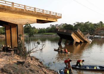 Fatkeqësi në Brazil, deri sa veturat ishin në lëvizje shembet ura, raportohet për viktima