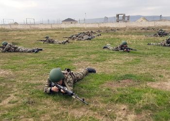 Vriten 100 ushtarë në luftimet mes Armenisë dhe Azerbajxhanit