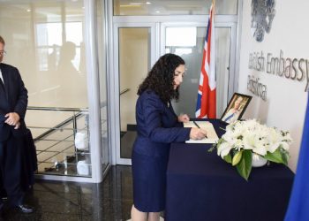 Osmani: Udhëheqjen e Mbretëreshës Elizabetë II duhet ta kemi shembull