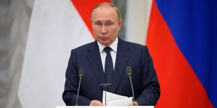 Putini nuk pyet askënd, shpall pavarësinë e 2 rajoneve në Ukrainë!