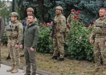 Ky është veprimi i Zelenskyt që la “pa mend” ushtarët e tij