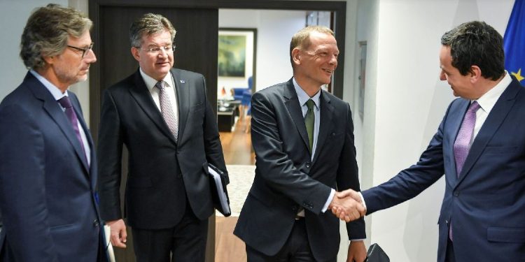 Dialogu Kosovë-Serbi, Qeveria gjermane: Propozimi frano-gjerman në diskutim konfident