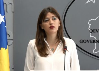 Ministrja Haxhiu: Testimi i virgjrisë nuk lidhet me fenë, ajo bëhet edhe në Shqipëri