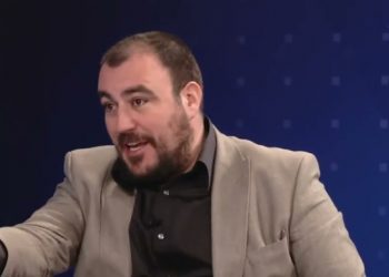 Analisti Gashi-Jasharajt: Dje e quajte diktator, ke shku te kryeministri si “n’bahçe të babës”