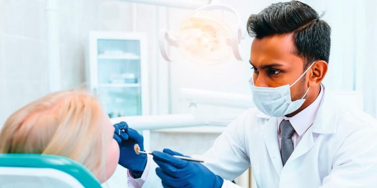 A duhet të trajtohen dhëmbët e qumështit te dentisti nëse kanë probleme?