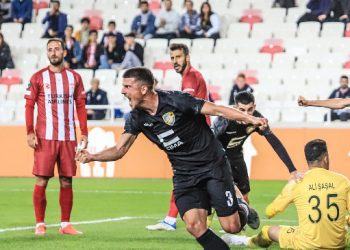 Ballkani na emocion, shënon historinë mund skuadrën e Sivassporit me rezultat 4-3