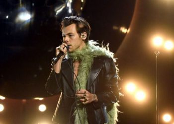 Çfarë ndodhi, pse Harry Styles e shtyu koncertin në Çikago?