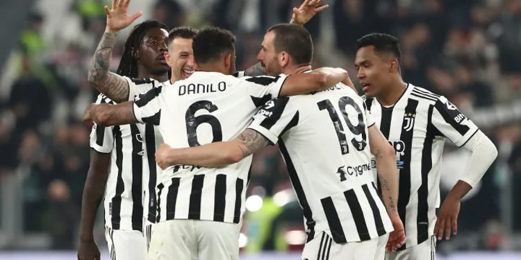 Humbja ndaj Benfikës eliminon Juventusin nga grupet e Champions