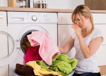 Kështu do të kurseni energji elektrike kur lani rrobat me lavatriçe