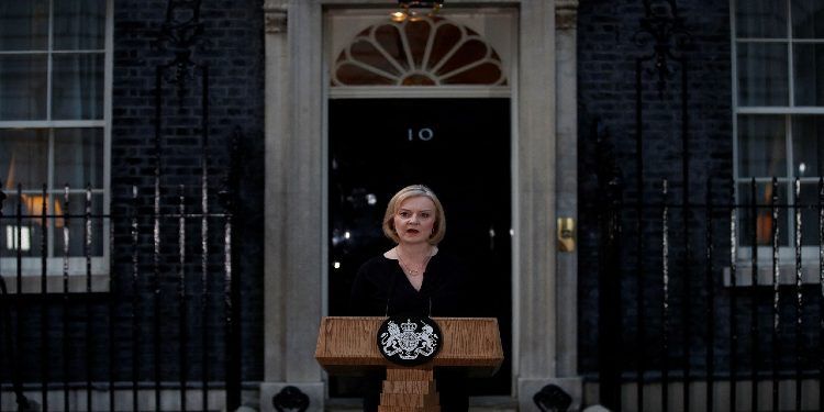 Londra në alarm, gjendet pako e dyshimtë pranë zyrës së kryeministres Truss