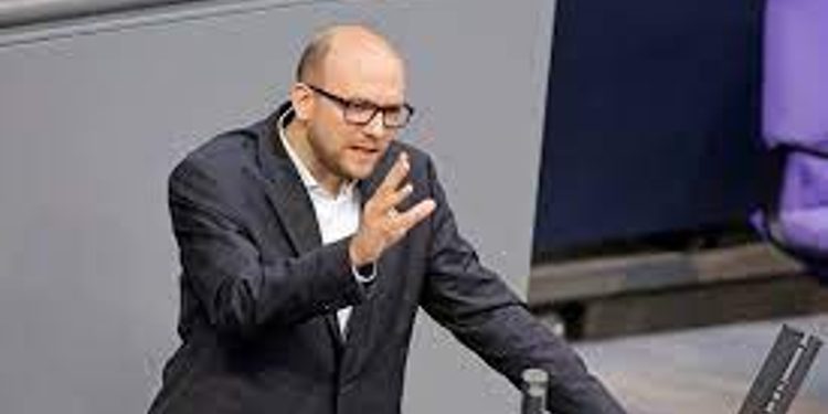 I dërguari gjerman për Ballkanin: Është koha që Vuçiq të vendosë pro apo kundër BE-së
