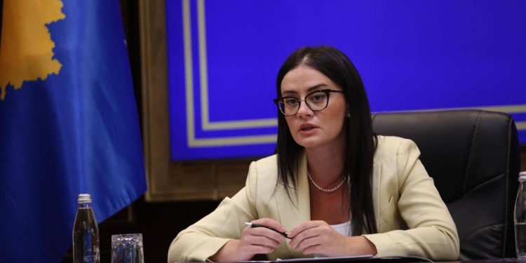 Haradinaj-Stublla: Qeveria të mos lejojë kushtëzimin e procesit të liberalizimit me dialogun