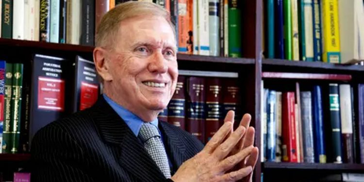 Ish-ambasadori Kirby: Me kundërshtimin e pavarësisë së Kosovës, Serbia legjitimon pushtimin e Ukrainës