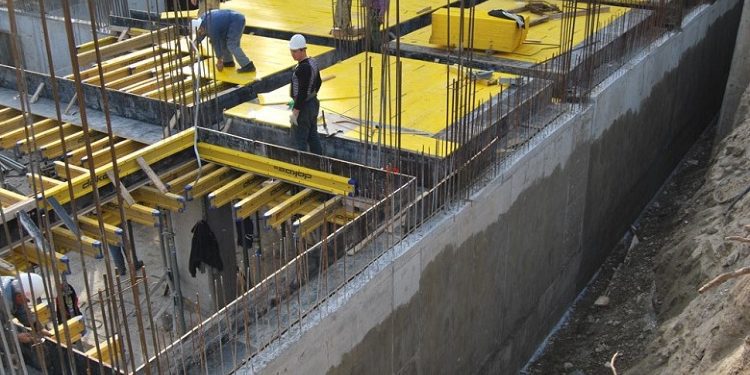 Vdes një punëtor në Prizren, pasi ra nga objekti ku punonte