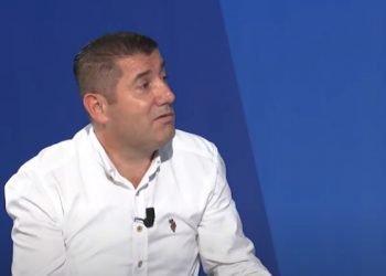 Smakiqi: Kurti po mundohet të shpifë pasi po mungon efekti i dërgimit të hajnave në burg