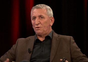 Quni: Oferta e SHBA-së për shtyrjen e vendimit për targa ka qenë më e mira