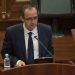 Hoti: Kosova ka plotësisht të drejtë për vendimin për targat