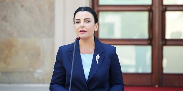 Zv/kryeministrja e Shqipërisë: Duhet të shkëmbejmë energji me Kosovën