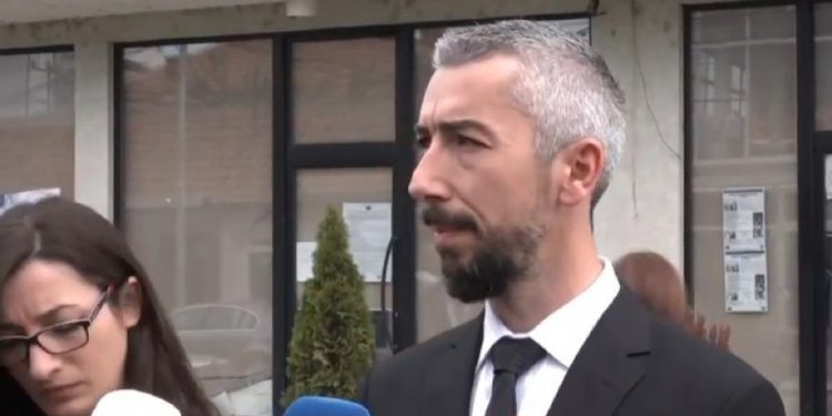 Kandidati i VV-së për kryetar Erden Atiq pret fitore në Mitrovicën e Veriut