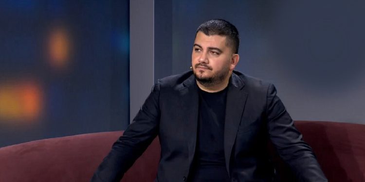 Cili është sekreti i suksesit në karierën muzikore për Ermal Fejzullahun?!