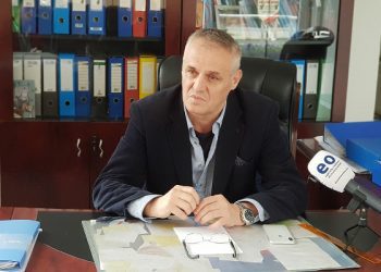 Kryetari i Shoqatës të Naftarëve: Çmimi i naftës ka rënë, sepse është rritur prodhimi