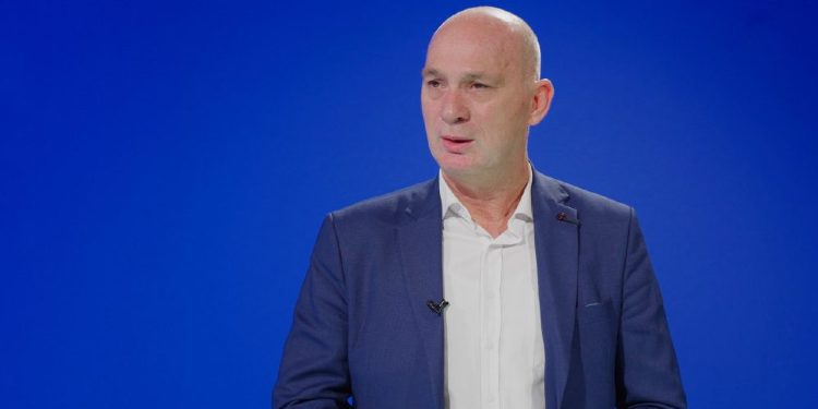 Fatmir Humolli: Vetëvendosja nuk është ajo që ka qenë gjatë fushatës