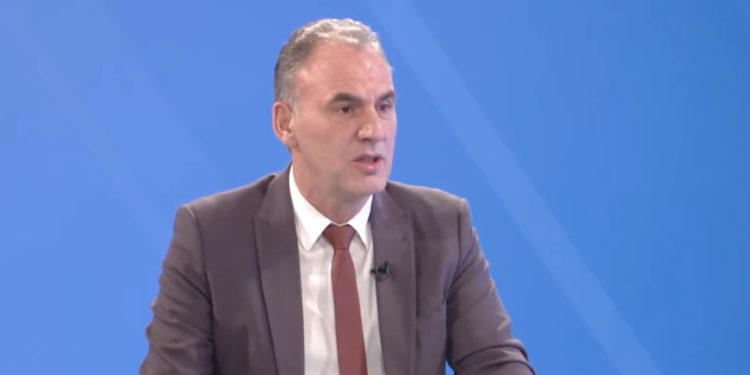 Limaj: Kurti e Osmani i nderojnë më shumë të vdekurit se sa të gjallët