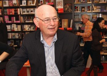 3 shkrimtarët shqiptarë të njohur ndërkombëtarisht