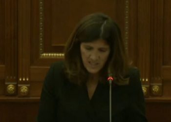 Deputetja Musliu: Shqetësuese largimi masiv i të rinjve nga Kosova