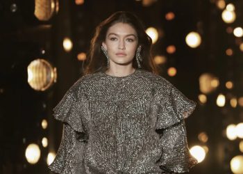 Gigi Hadid mahnit me stilin e saj në eventin “CFDA 2022”
