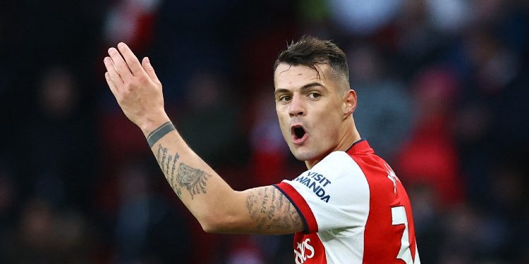 Xhaka lavdëron kombëtaren e Zvicrës: E mundë këdo në Botëror!