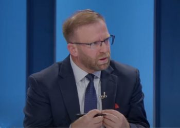 Abazi: Ky vend nuk ndryshon me figura të ricikluara politike si Mimoza Kusari