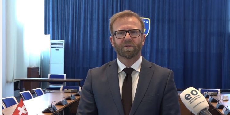 Takon diplomatin Kolly, Abazi: Pozicioni i Zvicrës miqësor, roli i diasporës i jashtëzakonshëm