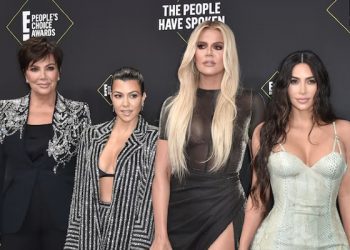 Kriss Jenner festoi ditëlindjen e 68-të, kjo ishte supriza e veçantë që mori nga vajzat e saj