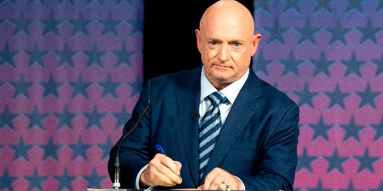 Në garën për senat në SHBA, demokrati Mark Kelly fiton në Arizona