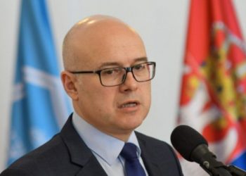 Kur do të kthehen serbët në institucionet e Kosovës? Flet ministri serb Vuçeviq