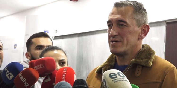 Rashiq: Lus kryeministrin që afati i targave të shtyhet për 10 muaj