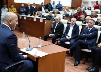 Haradinaj: Kurti po mashtron dhe po varfëron qytetarët me qeverisjen e tij