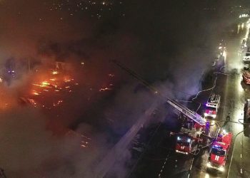 13 të vrarë dhe 5 të plagosur nga zjarri që përfshiu një kafene në Rusi