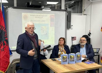 U përurua libri me poezi “Shtegu i vargut tim”