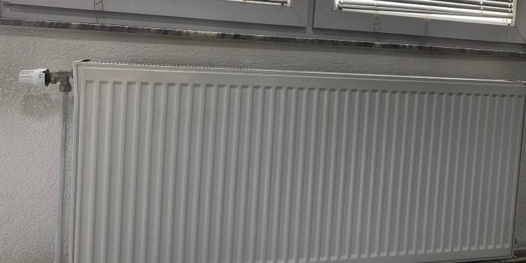 Këto janë gabimet që bëni te radiatorët që rrisin faturën e ngrohjes pa nevojë