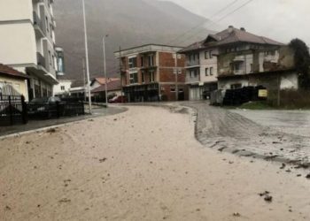 Vërshimet në Istog, në këto shkolla nuk do të mbahet mësimi ditën e hënë