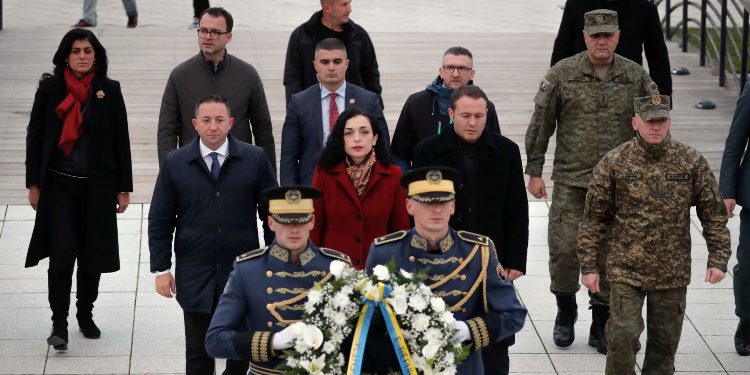 Vjosa Osmani: Adem Jashari mbetet i gjallë në zemrat tona