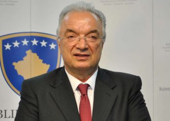 Haliti: Qeveria e Kosovës duhej të tërhiqej nga vendimi i saj për targat