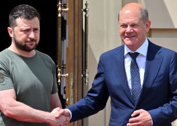 Zelensky dhe kanelari gjerman Scholz bisedojnë për zhvillimet në Ukrainë