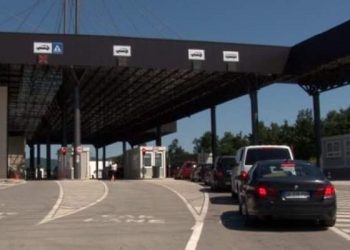 Vonesa në pikat kufitare, 3 deri në 5 minuta