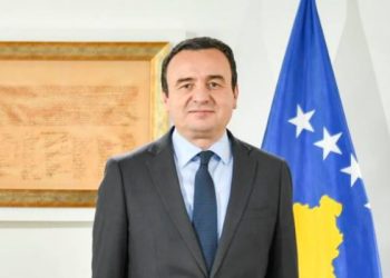 Albin Kurti uron Ditën e Veteranëve, kujton rrethimin e parë nga policia serbe në Prekaz