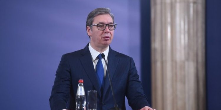 Vuçiq urdhëron gatishmërinë më të lartë ushtarake